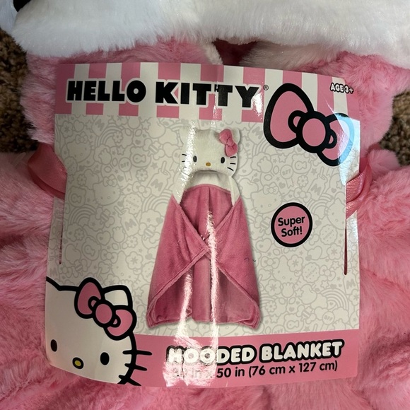 Hello Kitty Pink Plush Hooded Wrap NEW - Picture 4 of 5